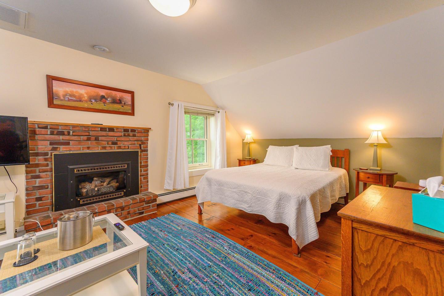Brass Lantern Inn